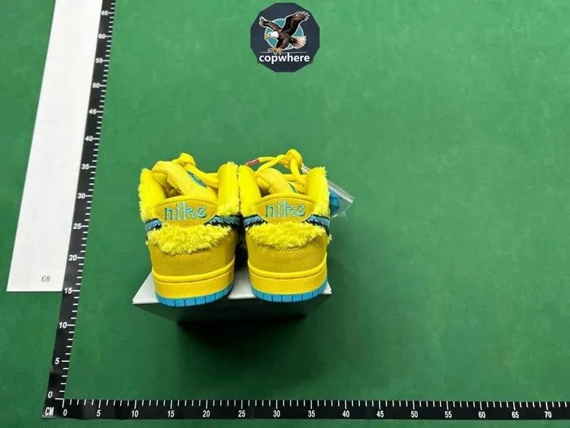 Yellow Nike Dunk Skate Shoes — Photo 3