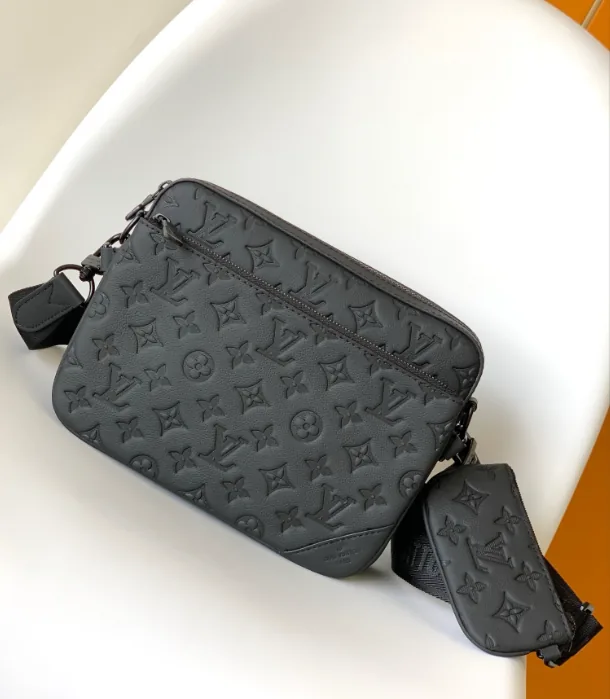 Louis Vuitton Trio Messenger Bag