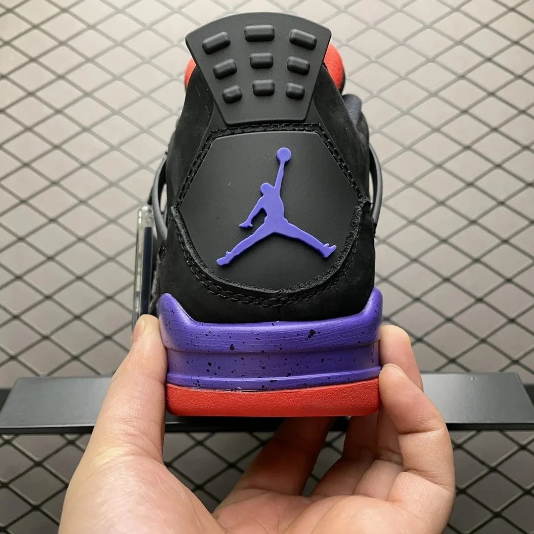 Air Jordan 4 Raptors — Photo 2