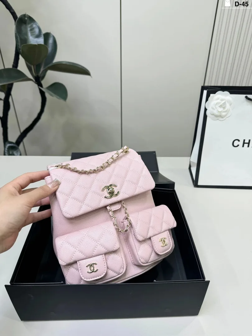 Chanel Leather Crossbody Bag — photo 3