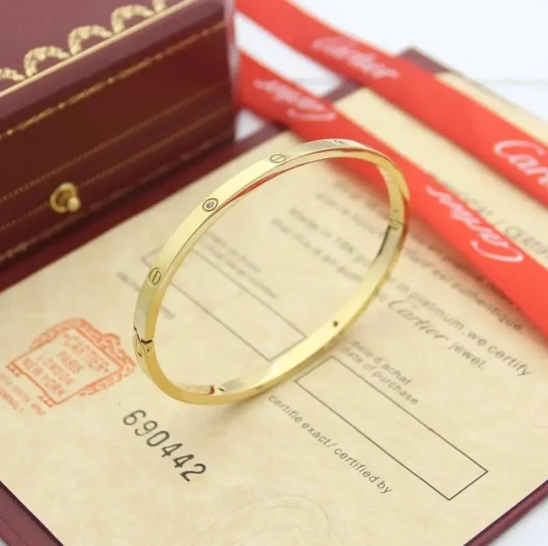 Bracelet — QC
