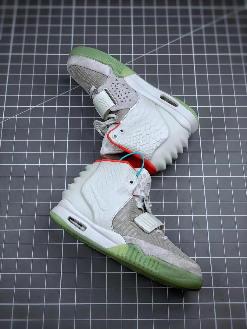 Nike Air Yeezy 1 NRG Low-Top Sneakers — photo 7