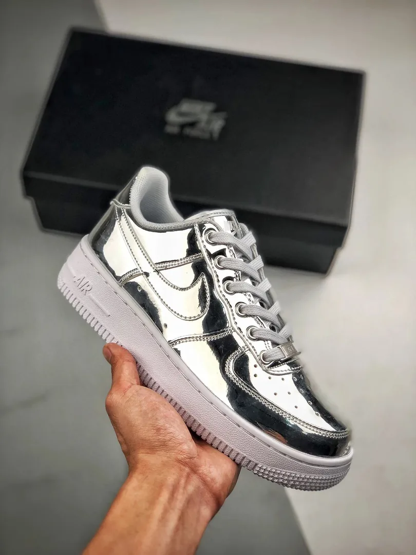 Nike Air Force 1 Lunar Mirror Gold — Photo 3