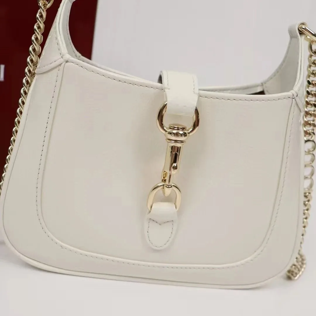 Gucci Leather Shoulder Bag — photo 5