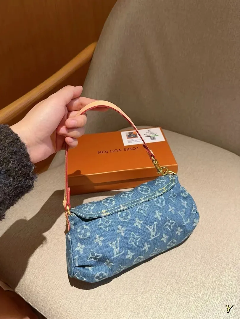 Louis Vuitton Denim Mini Pleaty Bag — Photo 4