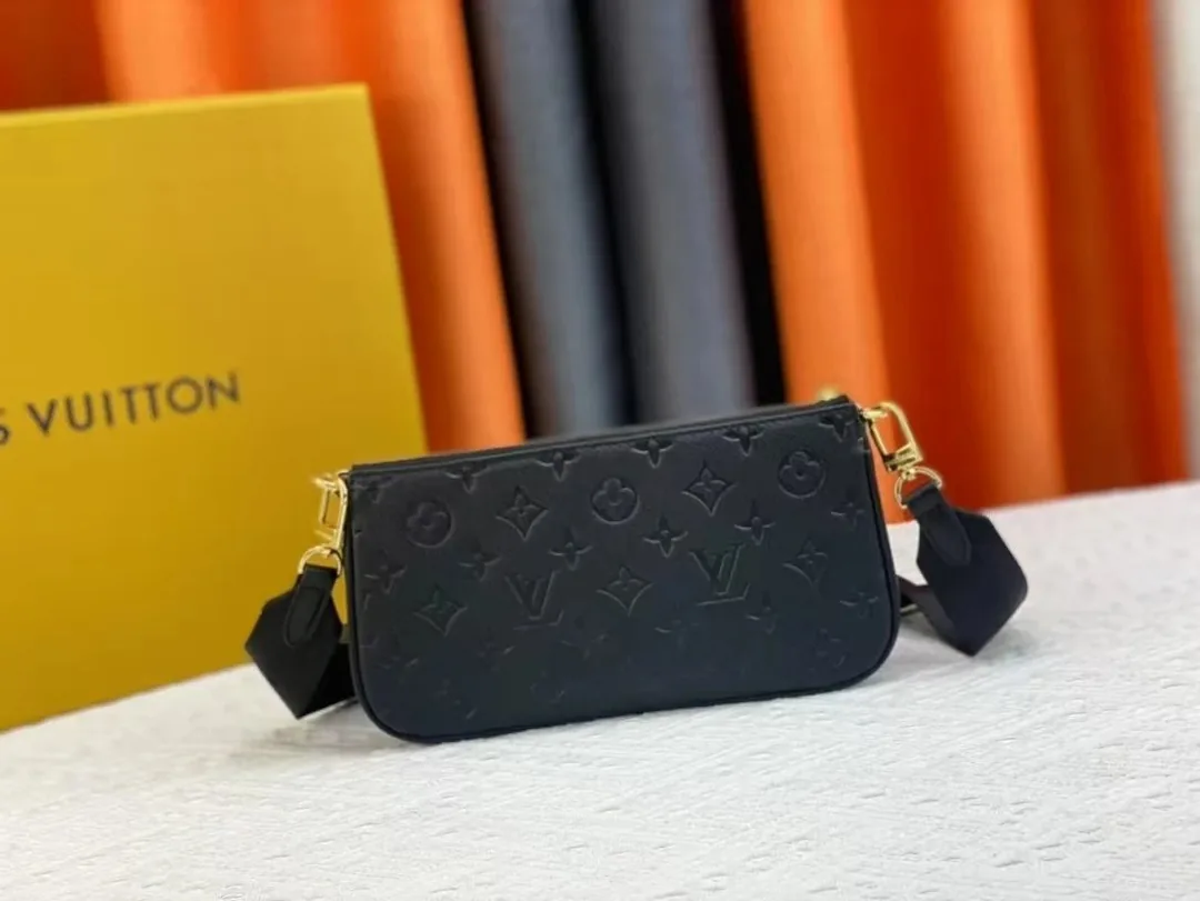 Louis Vuitton Multi Pochette Bag — Photo 8