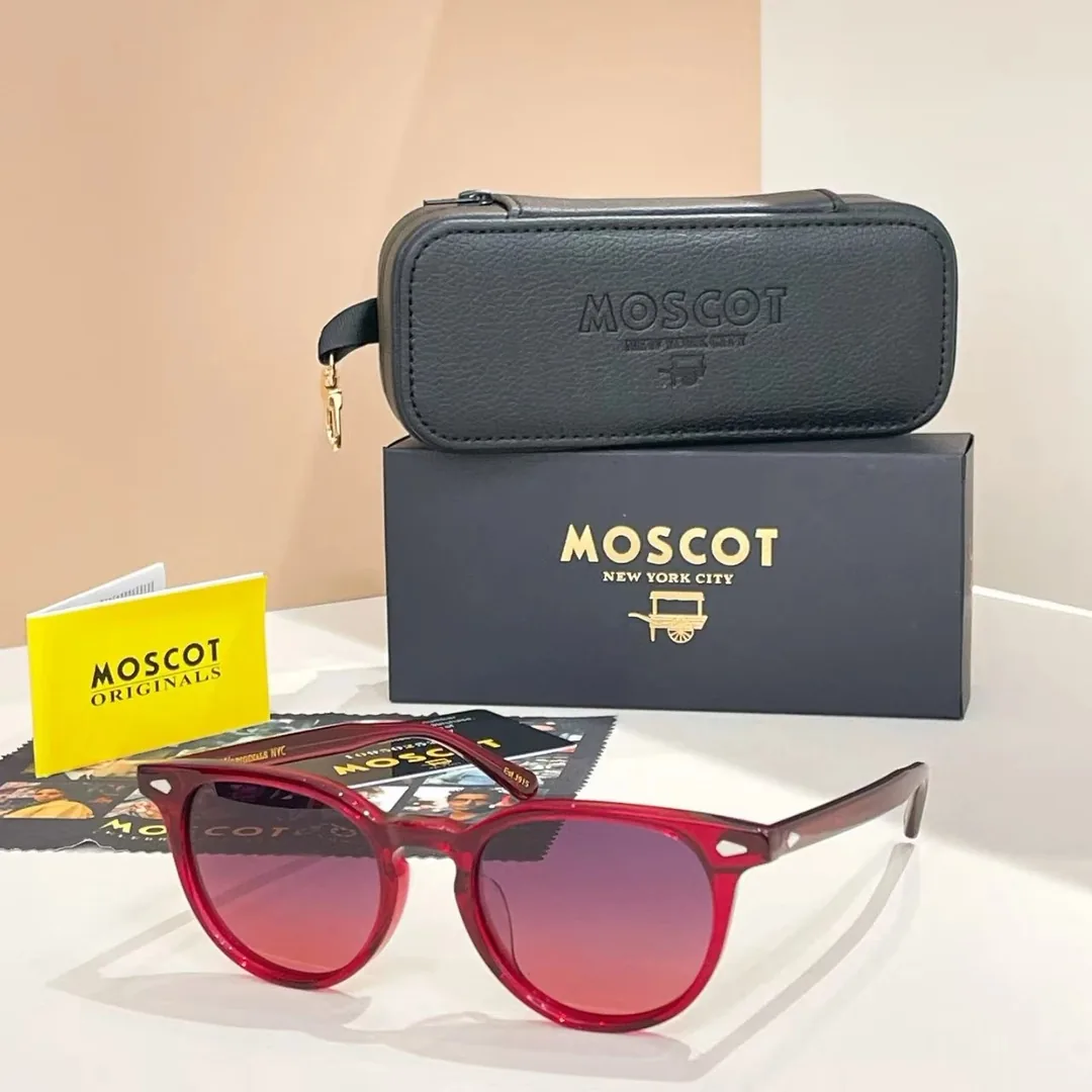 Moschino Accessory — Photo 9