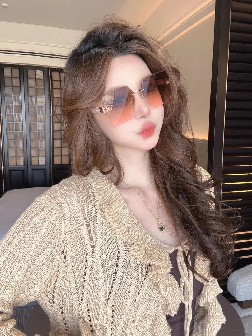 Sunglasses SMU 269WS — QC