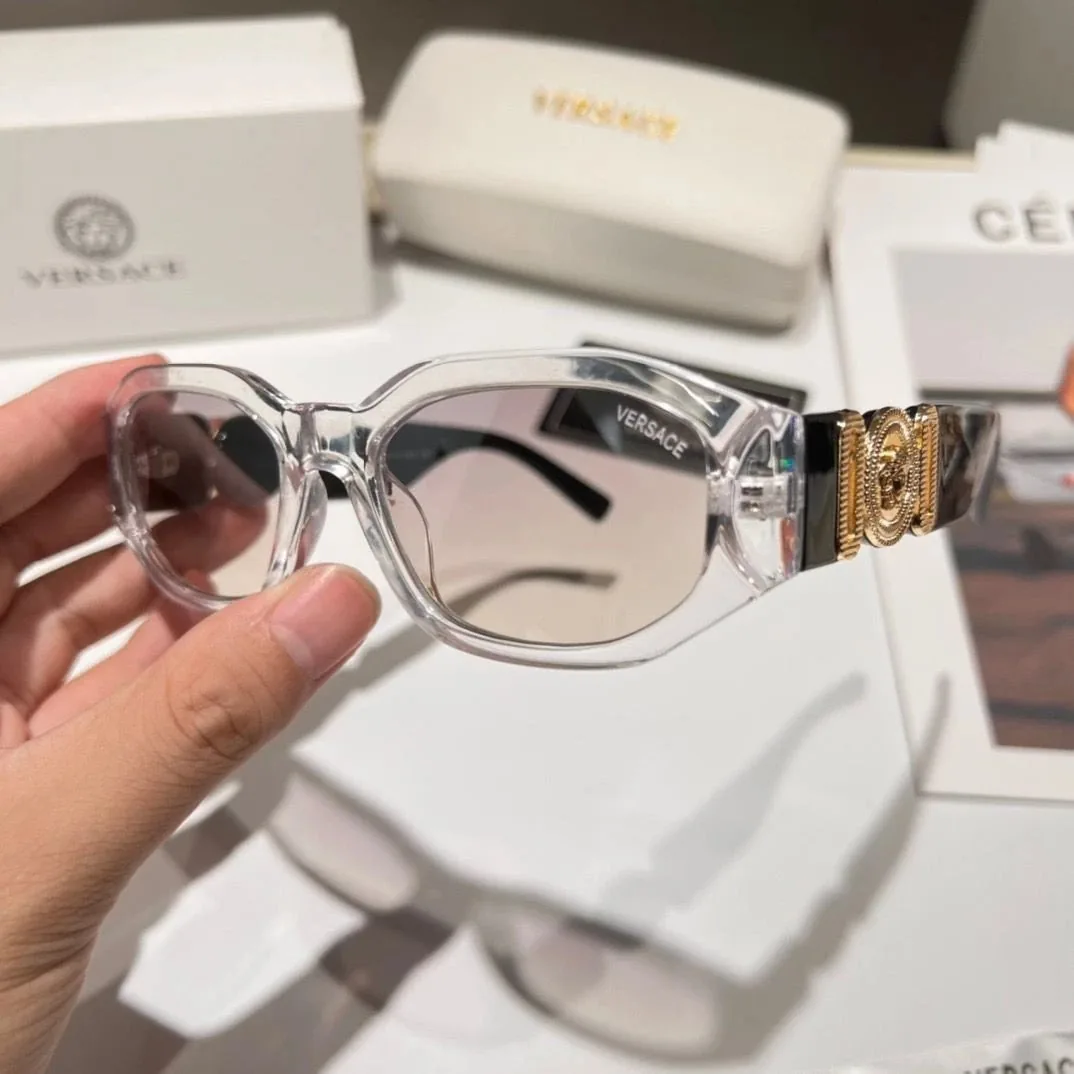 Cat-Eye Green Sunglasses — Photo 3