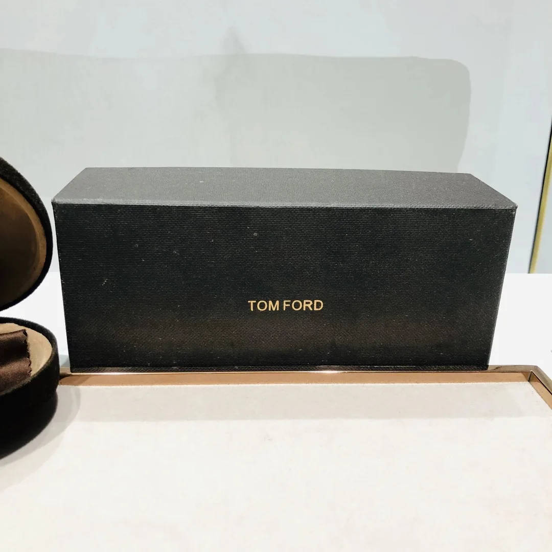 Two-Color Accessory — Photo 5