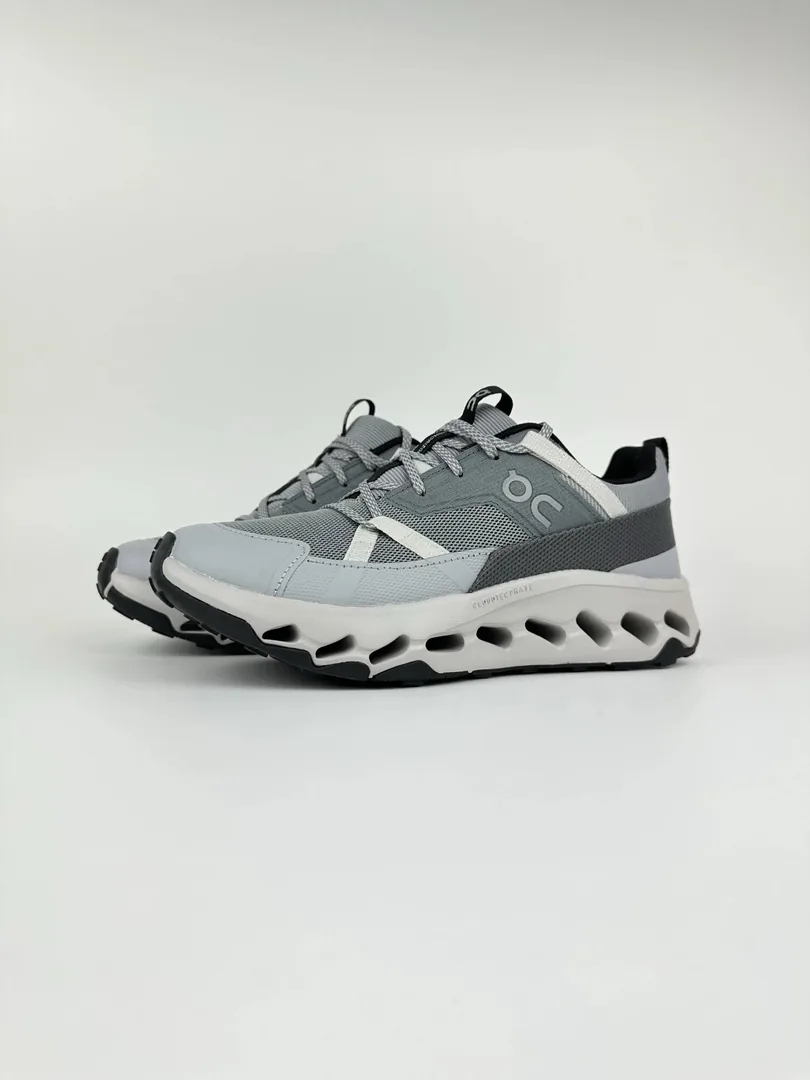 On Cloudhorizon Running Shoes — photo 12