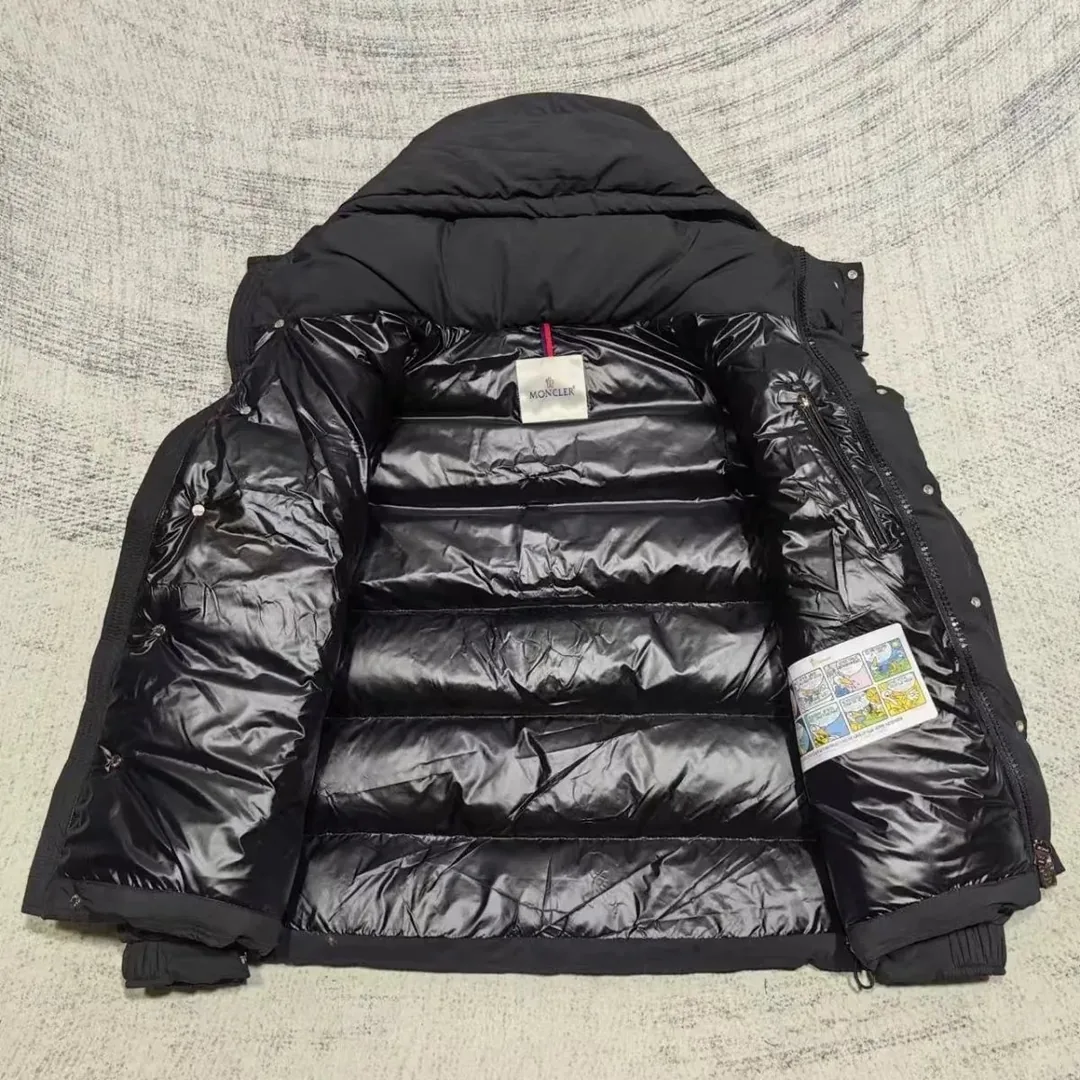 Short Hooded Down Jacket — Photo 5
