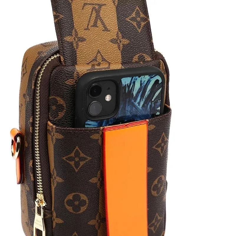 Louis Vuitton Women's Bag — Photo 13