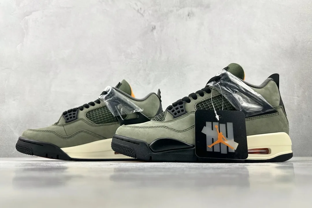 Air Jordan 4 Undefeated Green — Photo 12