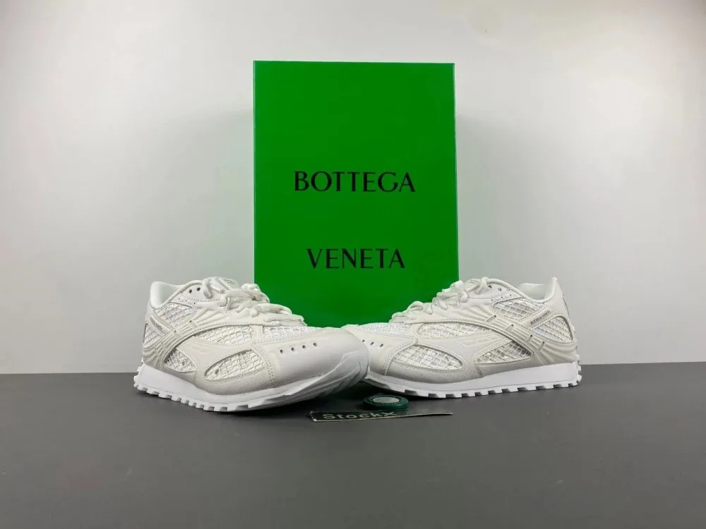 Balenciaga Runner Beige Rubber-Sole Trainers — Photo 4