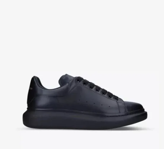 Alexander McQueen Oversized Sneaker White Suede Low-Top Sneakers — Photo 3