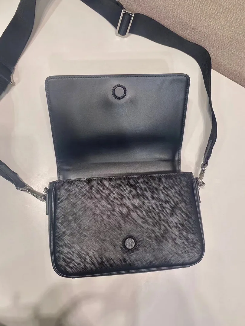 Prada Leather Bag — photo 6