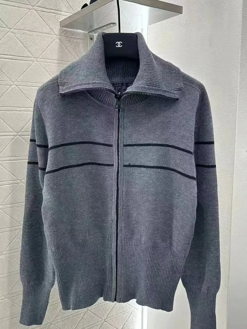 Louis Vuitton Reversible Monogram Cardigan Jacket — Photo 13