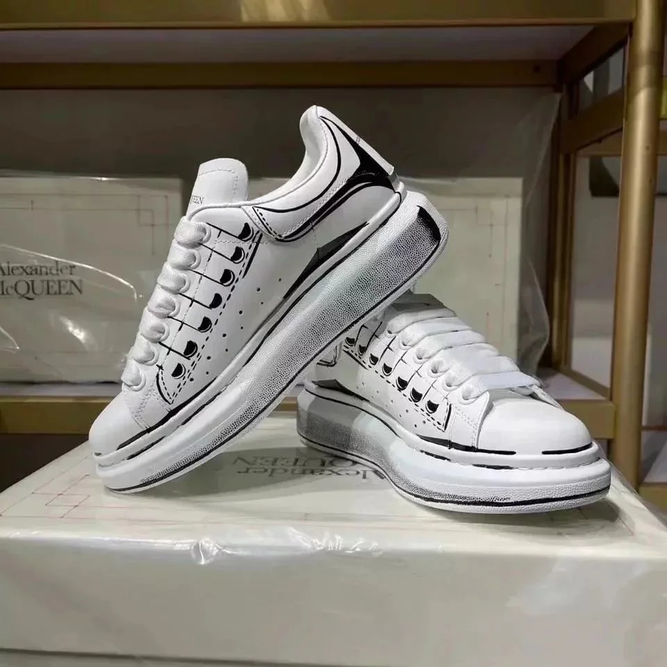 Alexander McQueen Oversized Sneaker Sneakers — QC