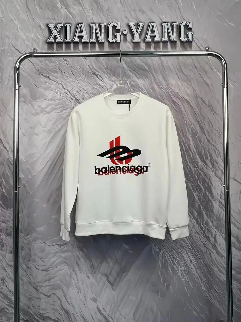 Balenciaga Logo Sweatshirt Collection — photo 11