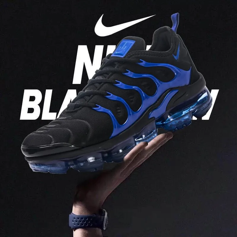 Nike Air VaporMax Plus — Photo 13