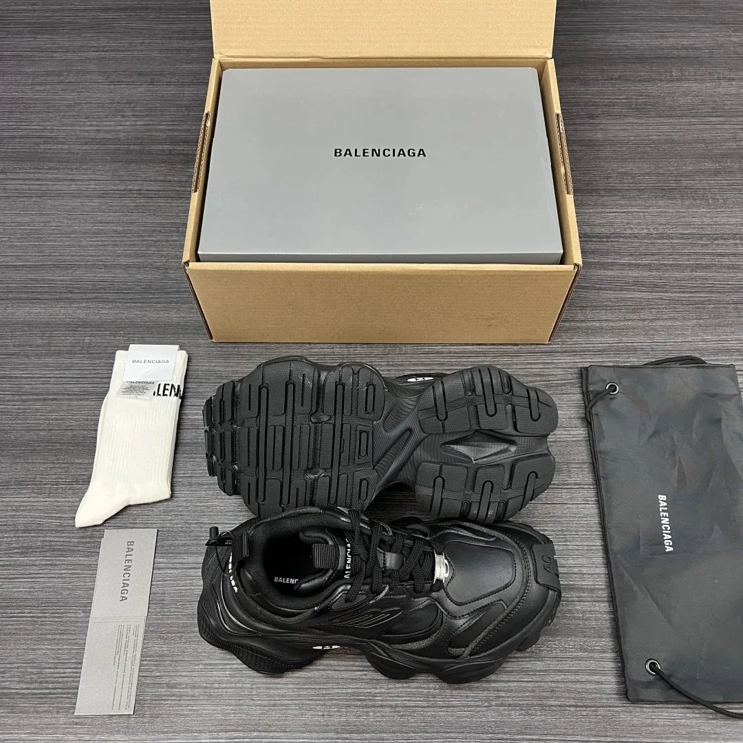 Balenciaga Cargo Sneaker Black Bigfoot Chunky Sneakers — Photo 12