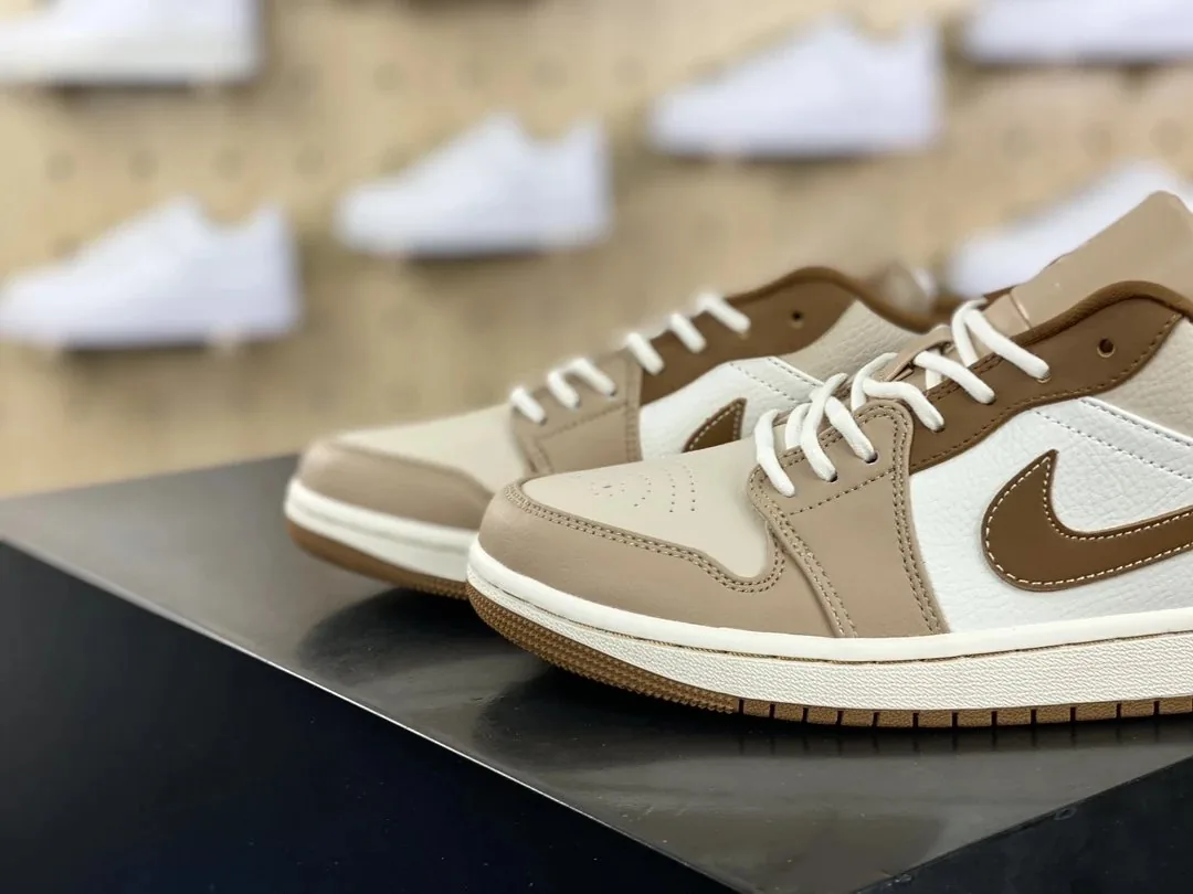 Air Jordan 1 Low SE Brown Elephant Print — Photo 8