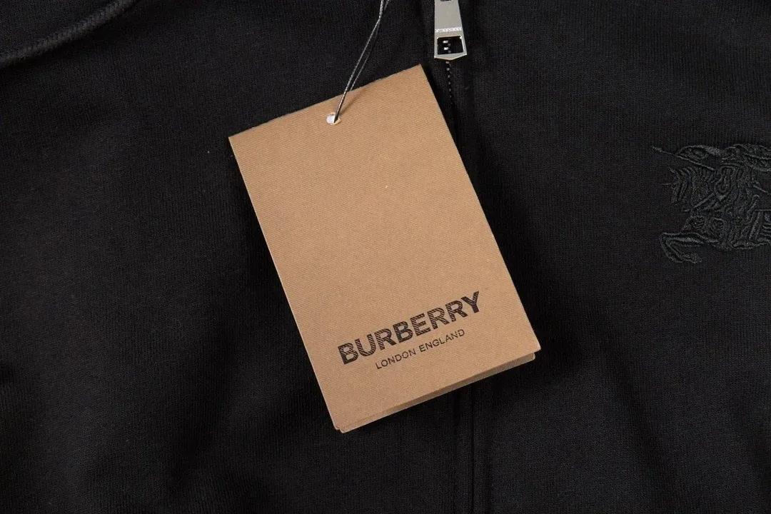 Simple Hoodie — Photo 10