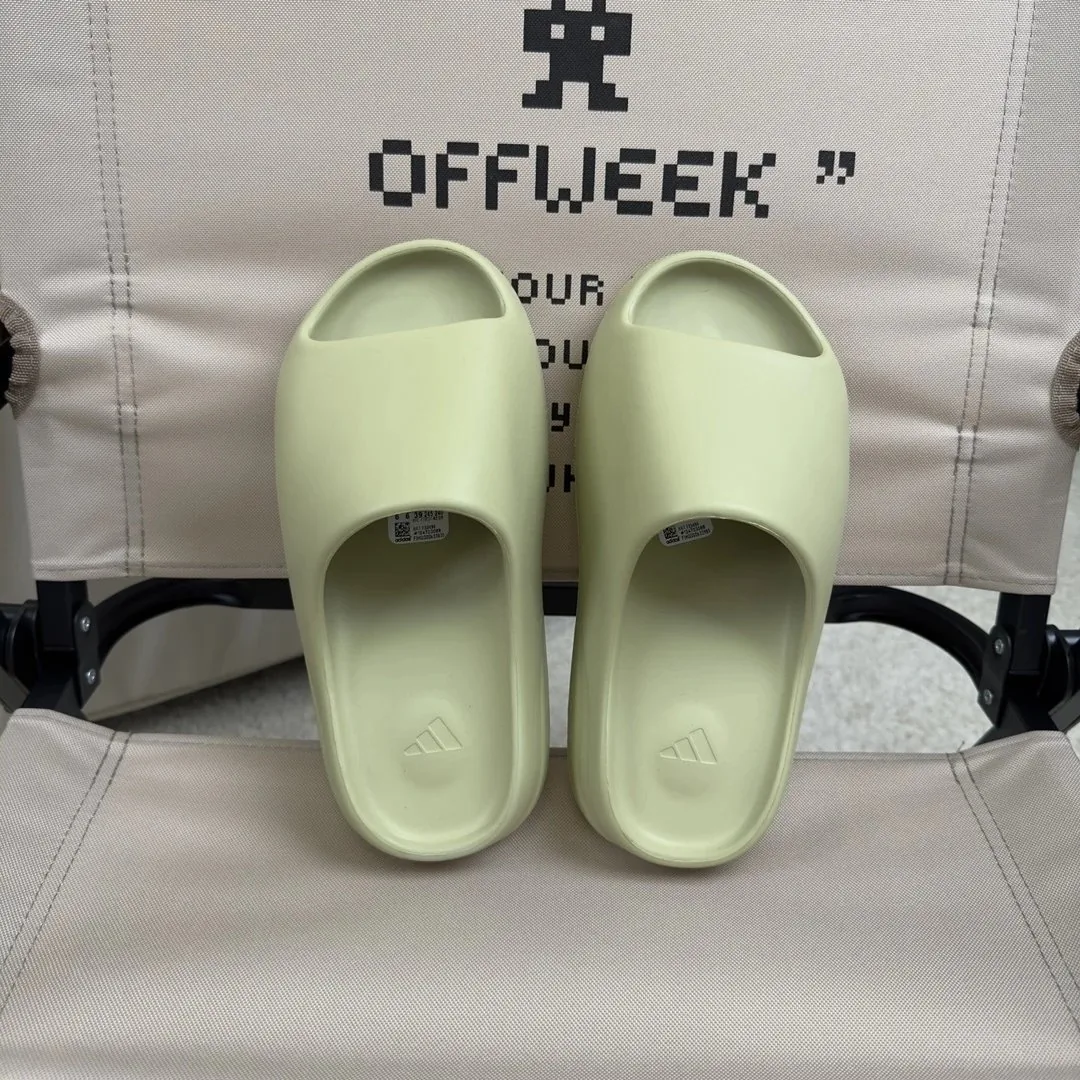 Yeezy Slide Foam Sandal Collection — photo 12