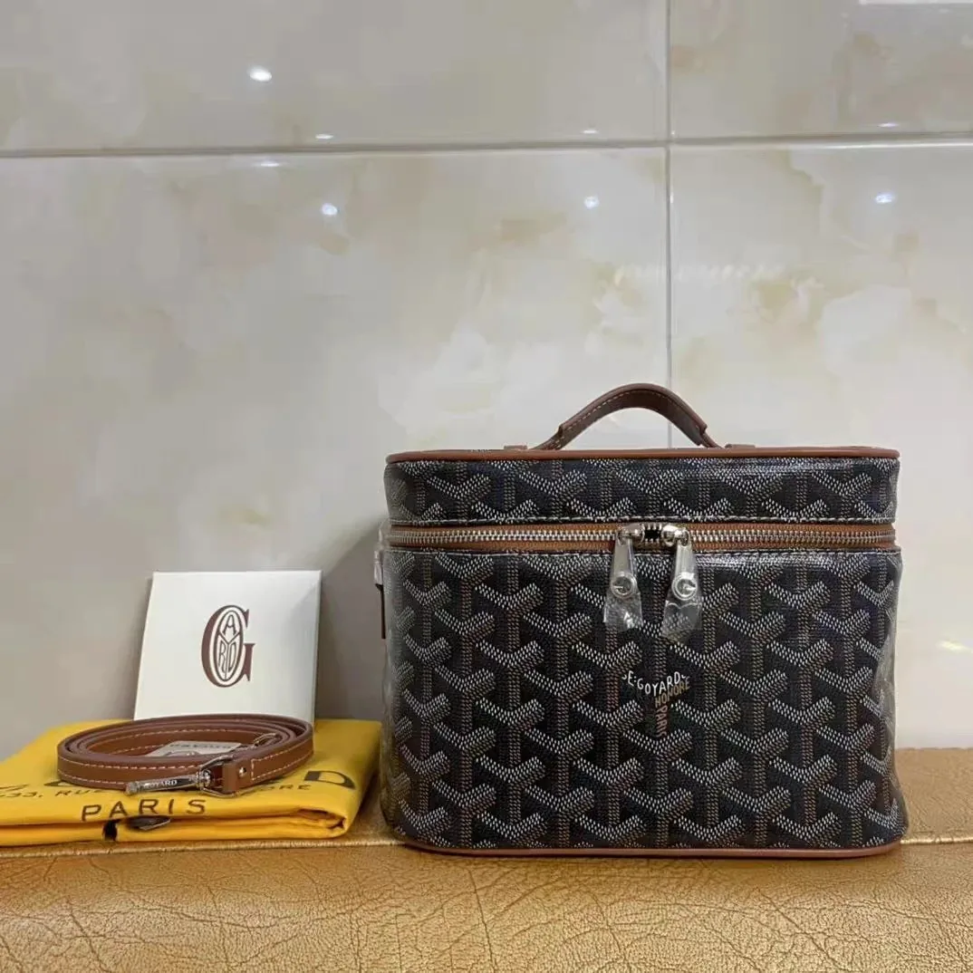 Goyard Double-Layer Satin Makeup Pouch — Zdjęcie 14