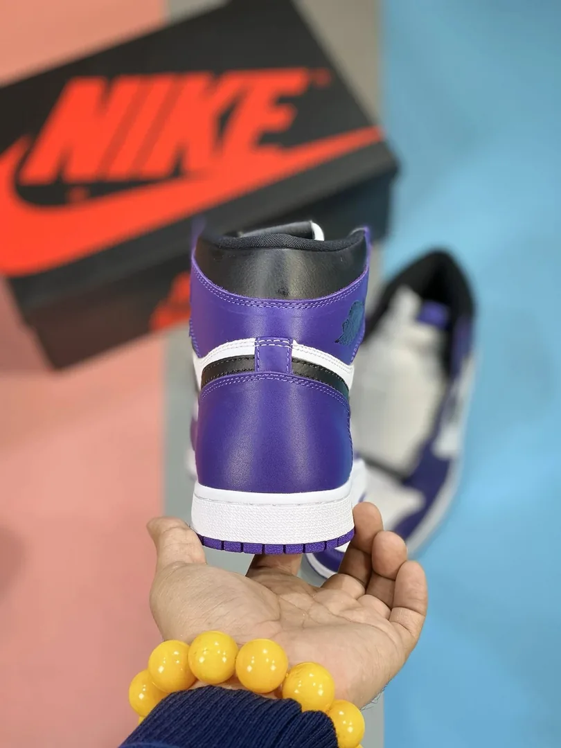 Air Jordan 1 Court Purple — Photo 15
