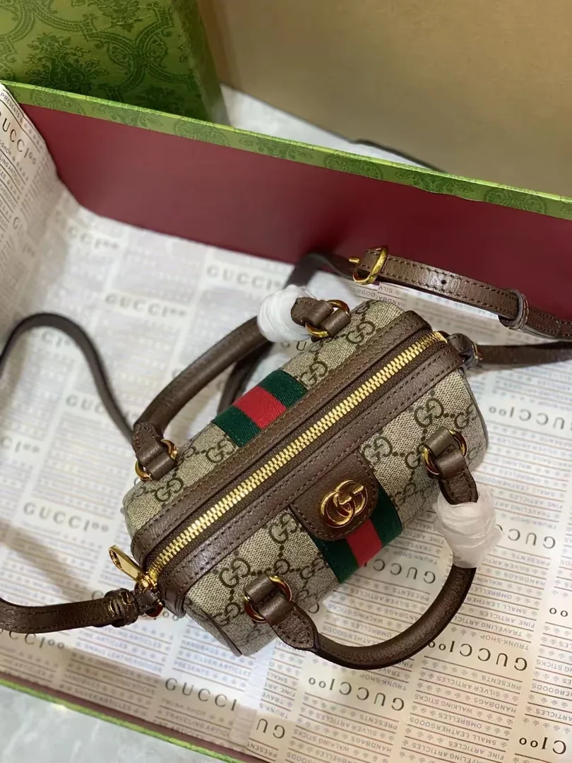 Gucci Original Leather Bag — Photo 8