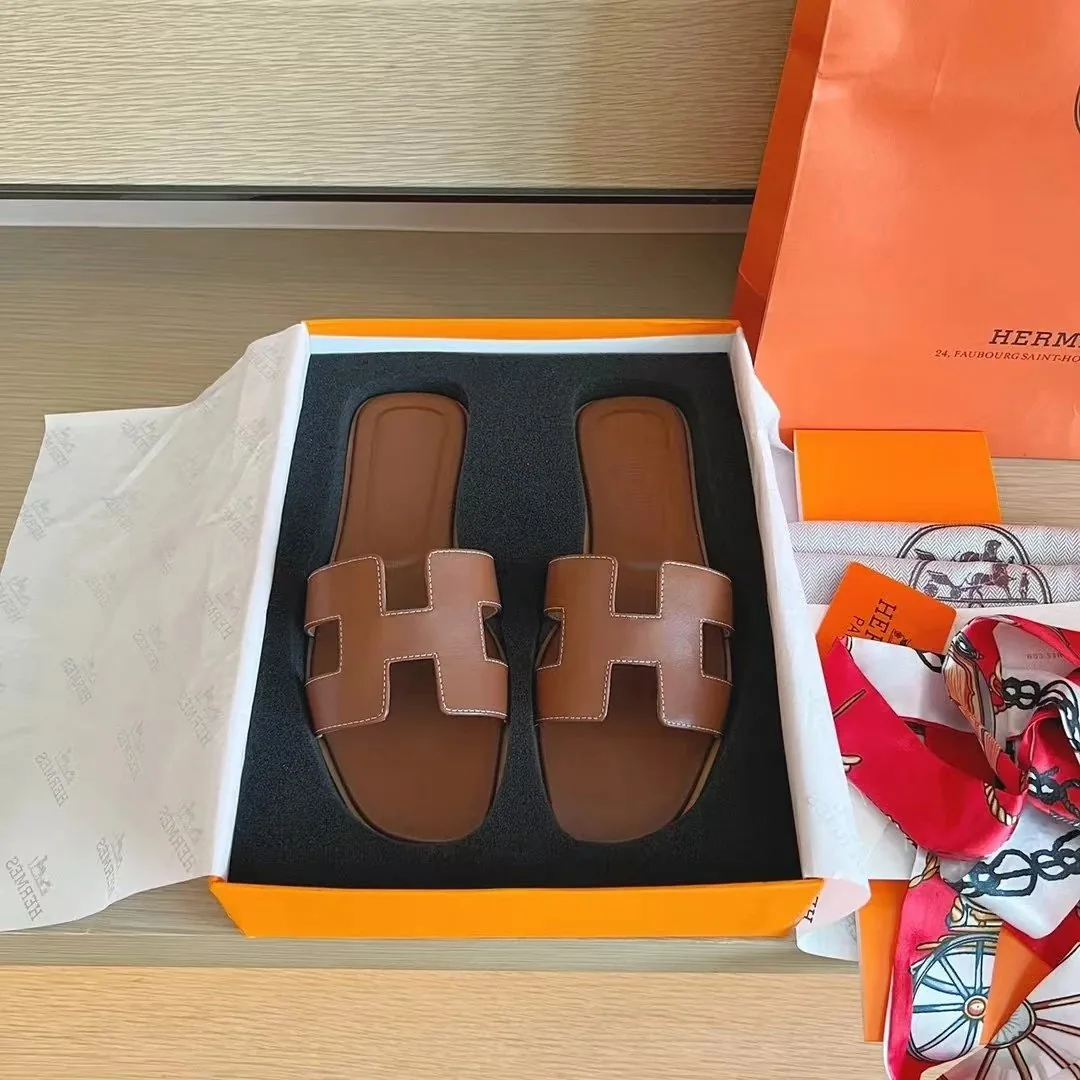 Hermes Slides — Photo 11