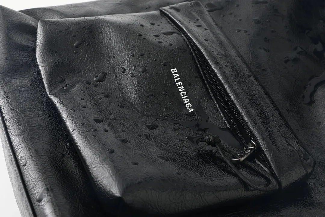 Balenciaga Logo Waxed Leather Backpack — photo 9