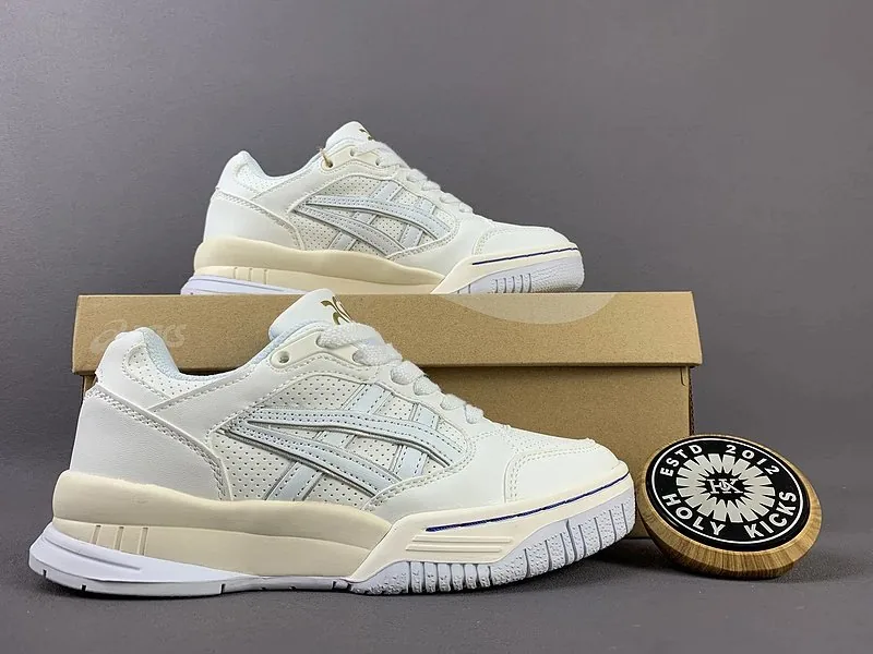 Asics Gel-Lyte III Grey Low-Top Sneakers — Photo 2