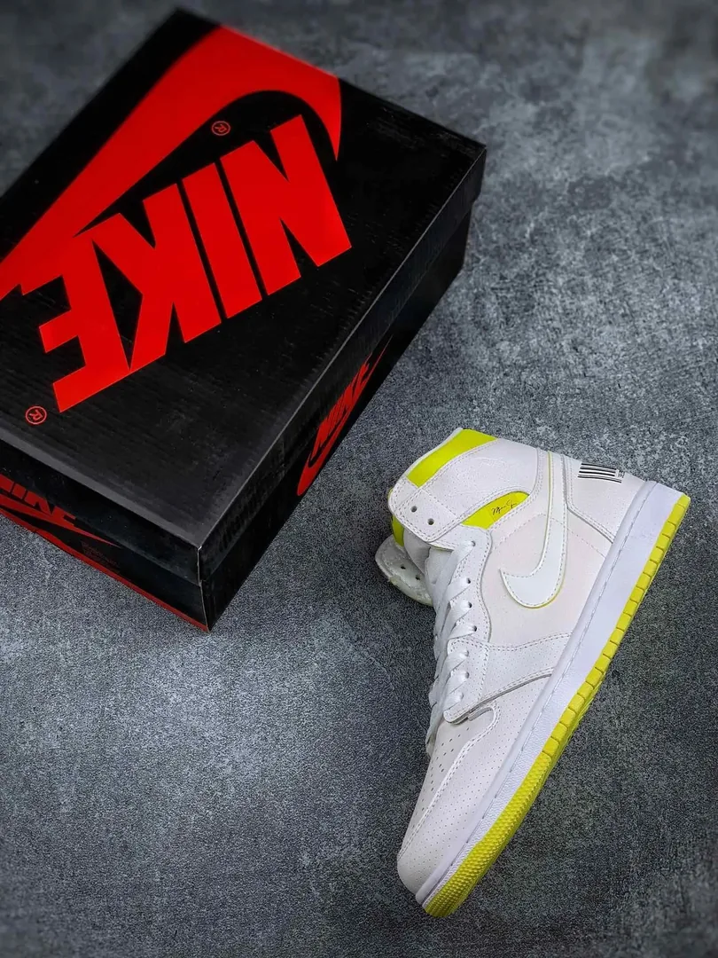 Air Jordan 1 High First Class Flight — photo 3