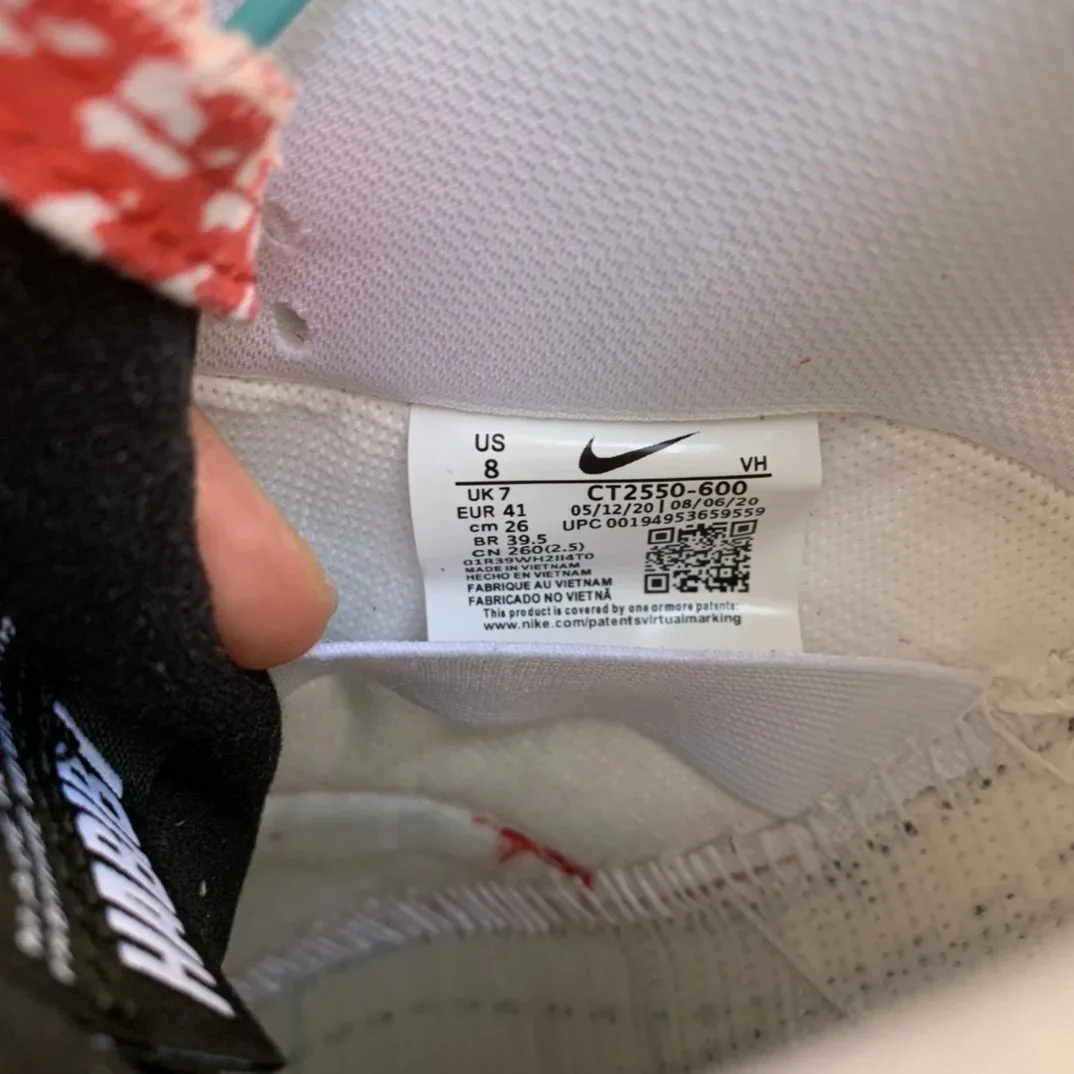 Nike Dunk Low SB Habibi Top Sneakers — Photo 14