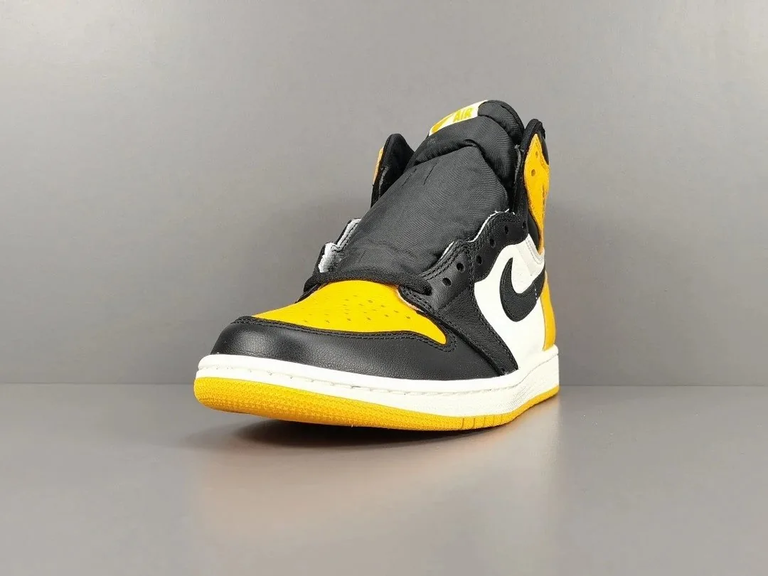 Air Jordan 1 High Taxi — Photo 13