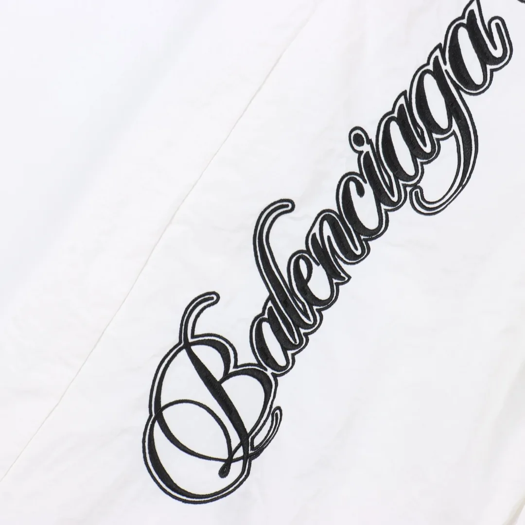 Script Signature Embroidered Tracksuit Set — Zdjęcie 14