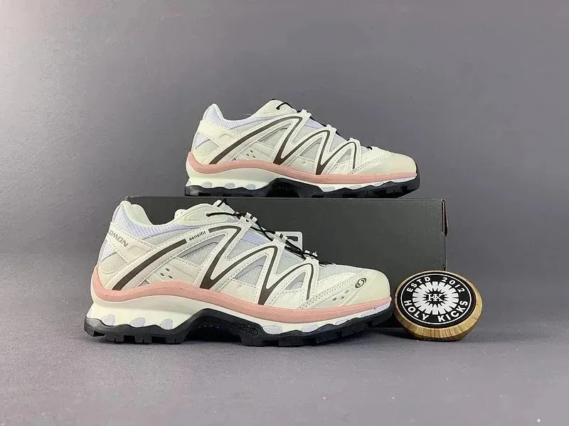 Salomon XT-6 Brown Lace-Up Trainers — Photo 3