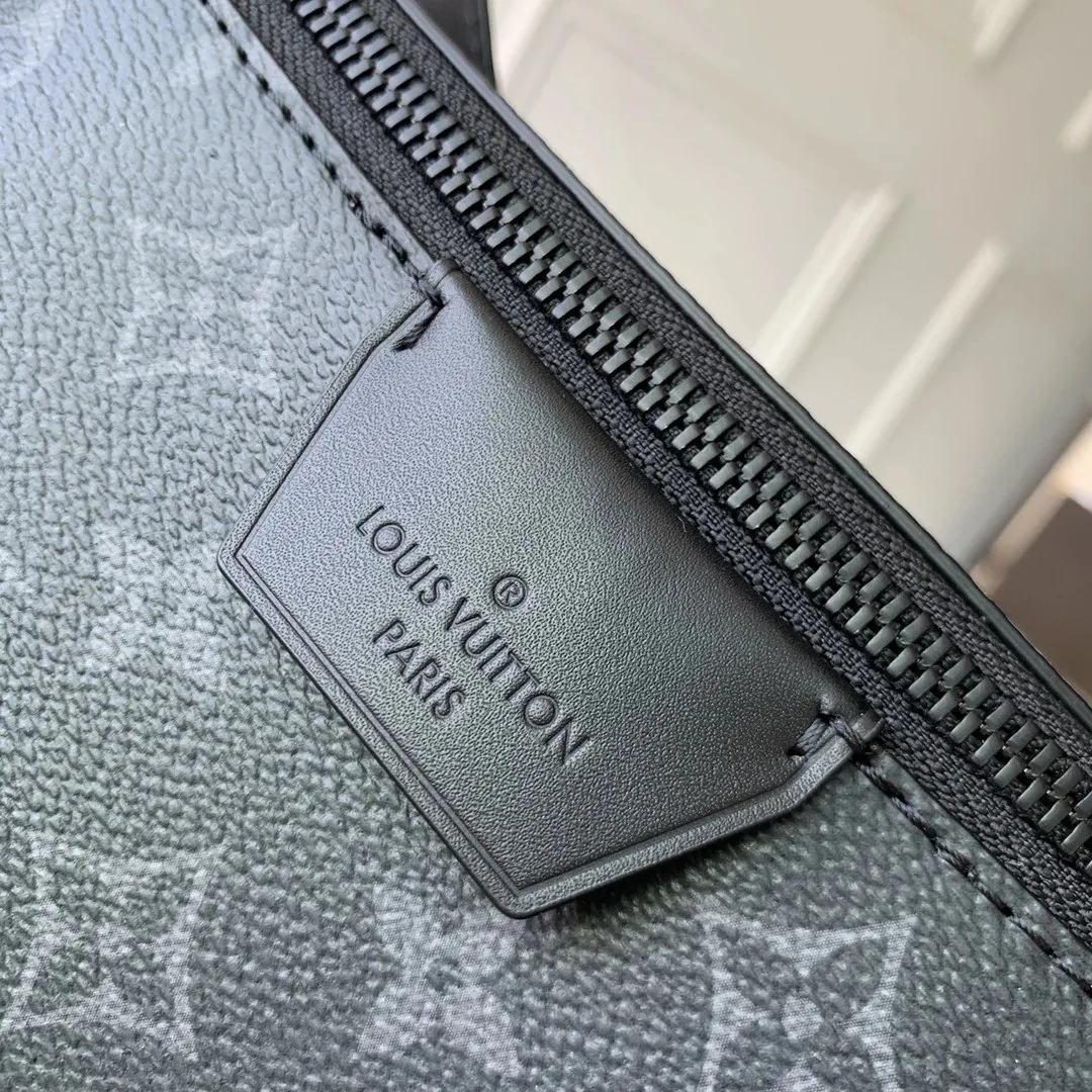 Louis Vuitton Moon Crossbody Bag — photo 7