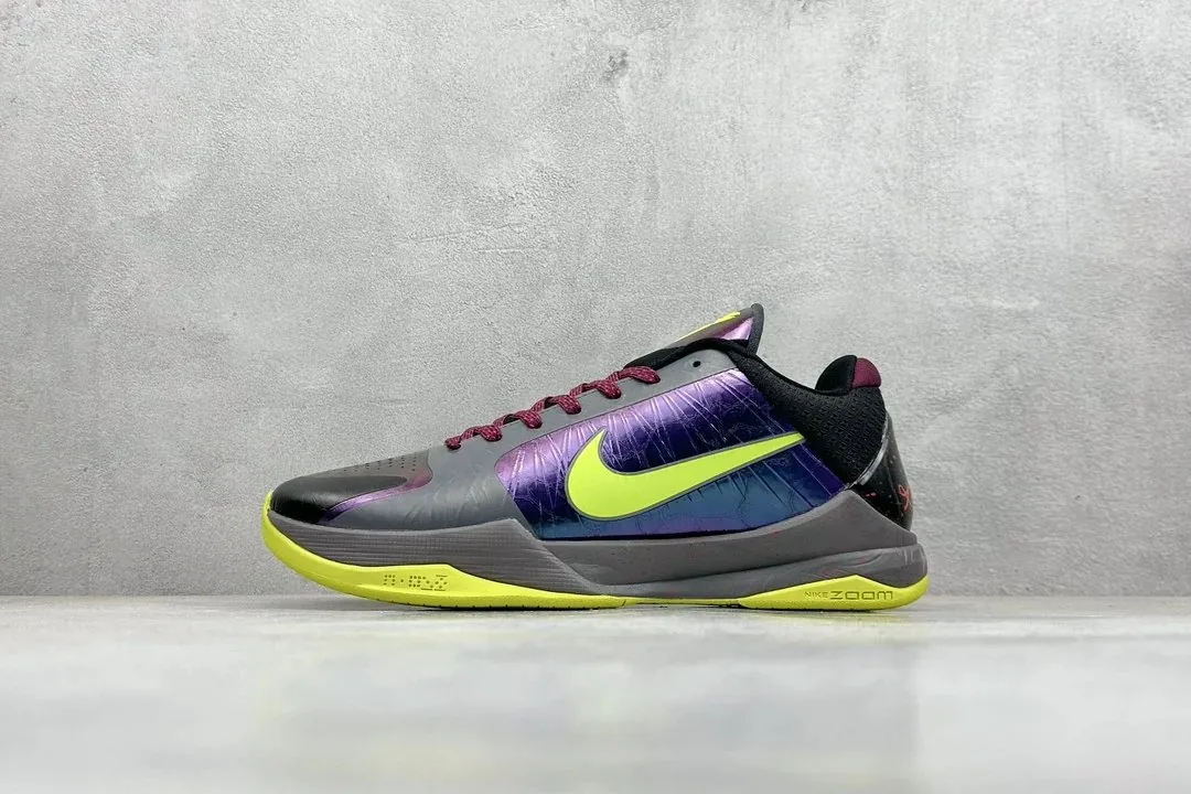 Nike Kobe 5 Basketball Shoes — Photo 3