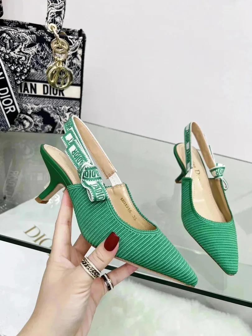 High Heels — Photo 9