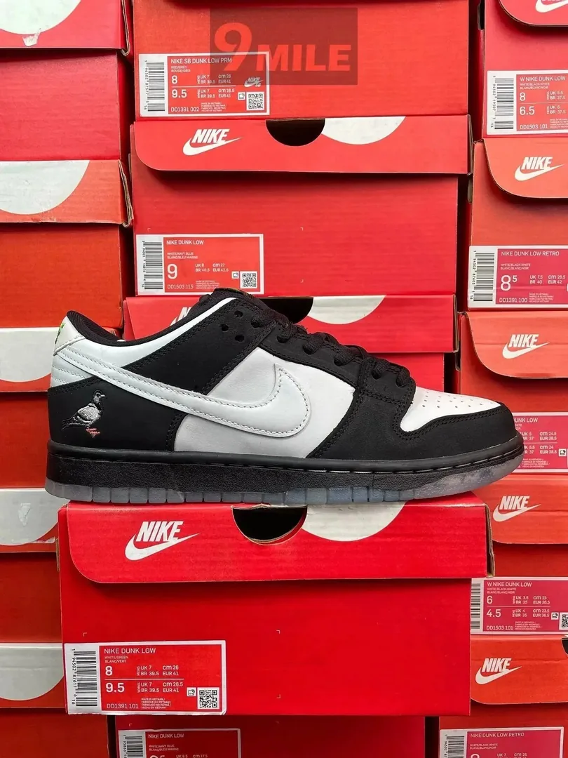 Nike Dunk Low Skate Shoes — Photo 14