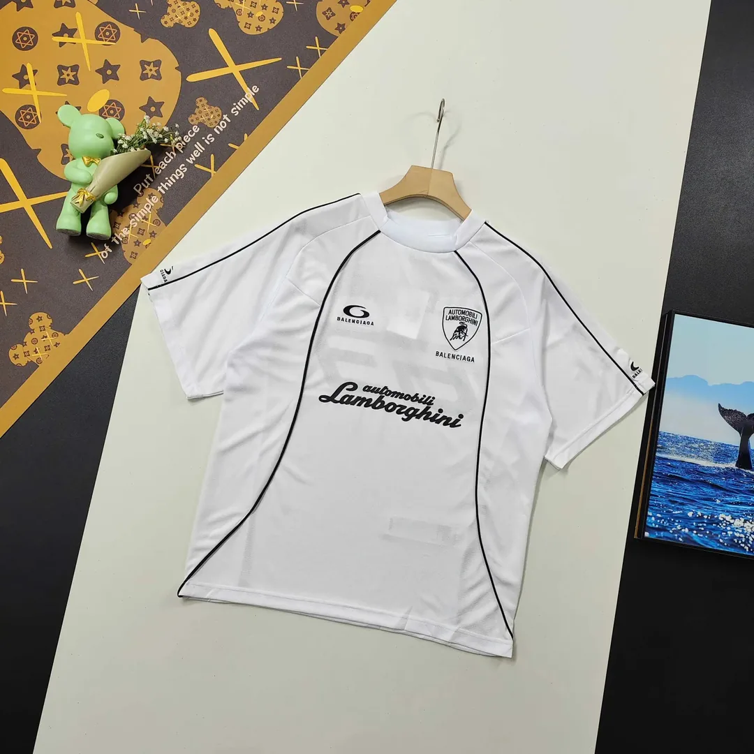 Detail Tee — Photo 4