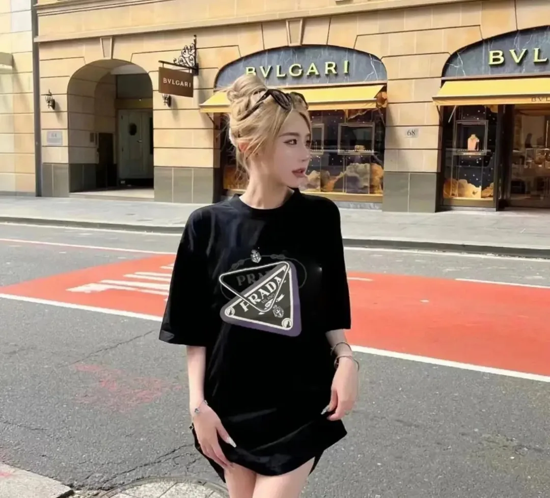 Prada Milano Logo T-Shirt Collection — Photo 5
