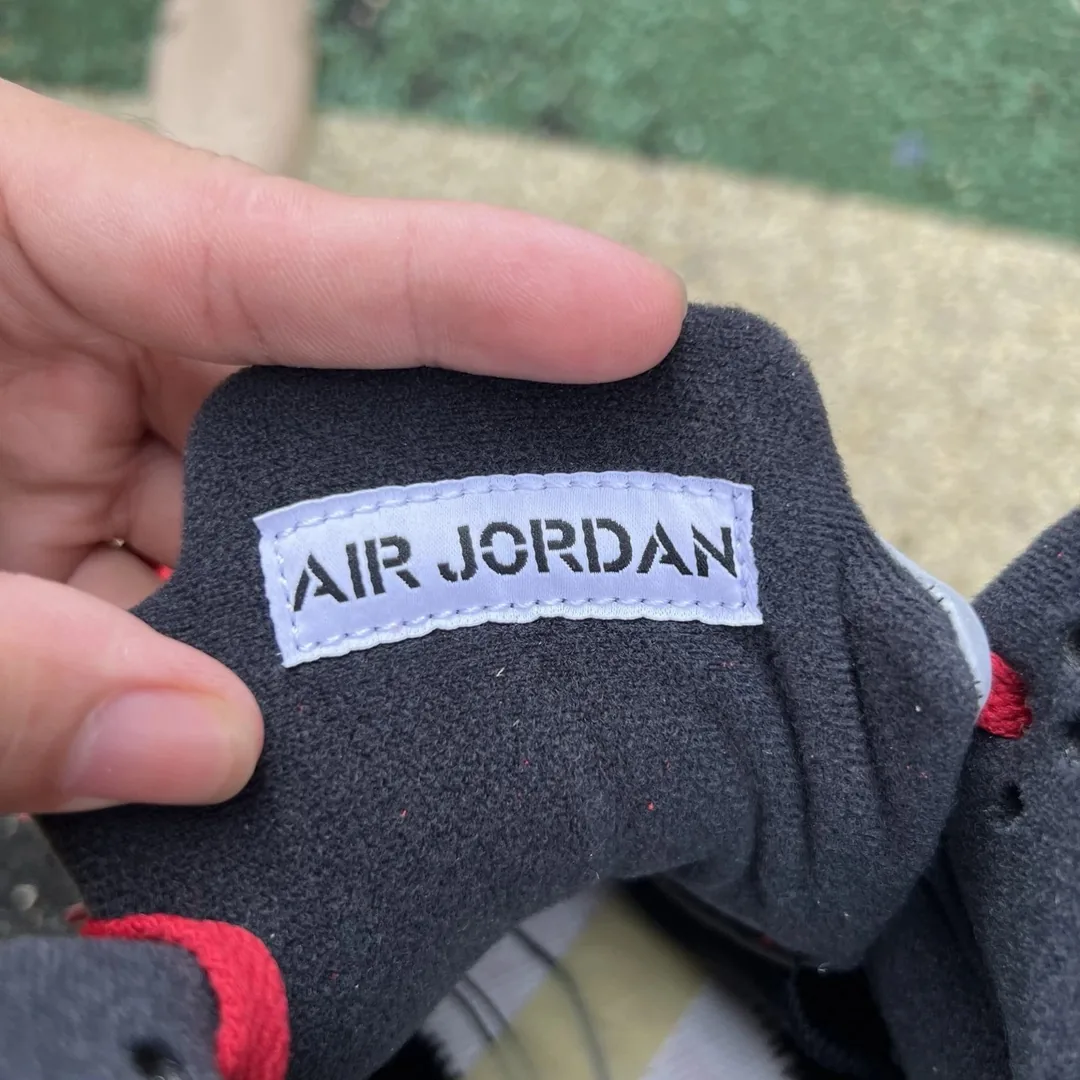Air Jordan 5 Raging Bull — photo 6