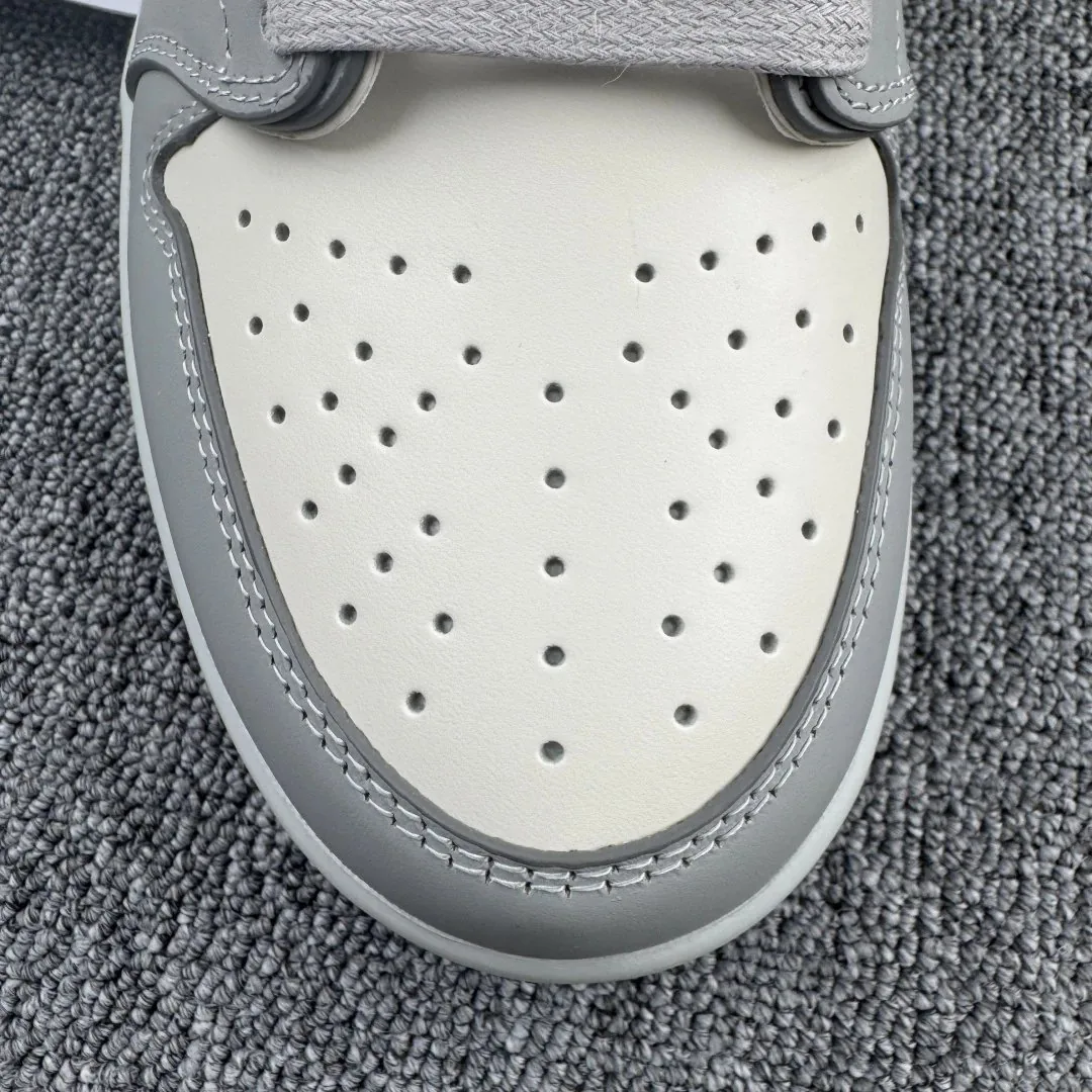 Dior Air Jordan 1 OG — photo 12