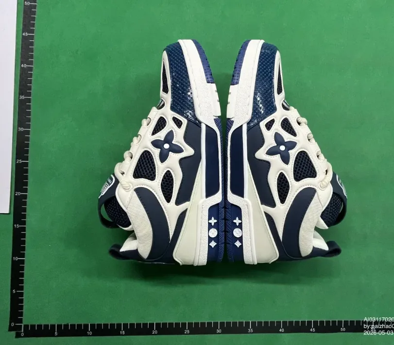Louis Vuitton LV Skate Sneaker Grey Shoes — Photo 13