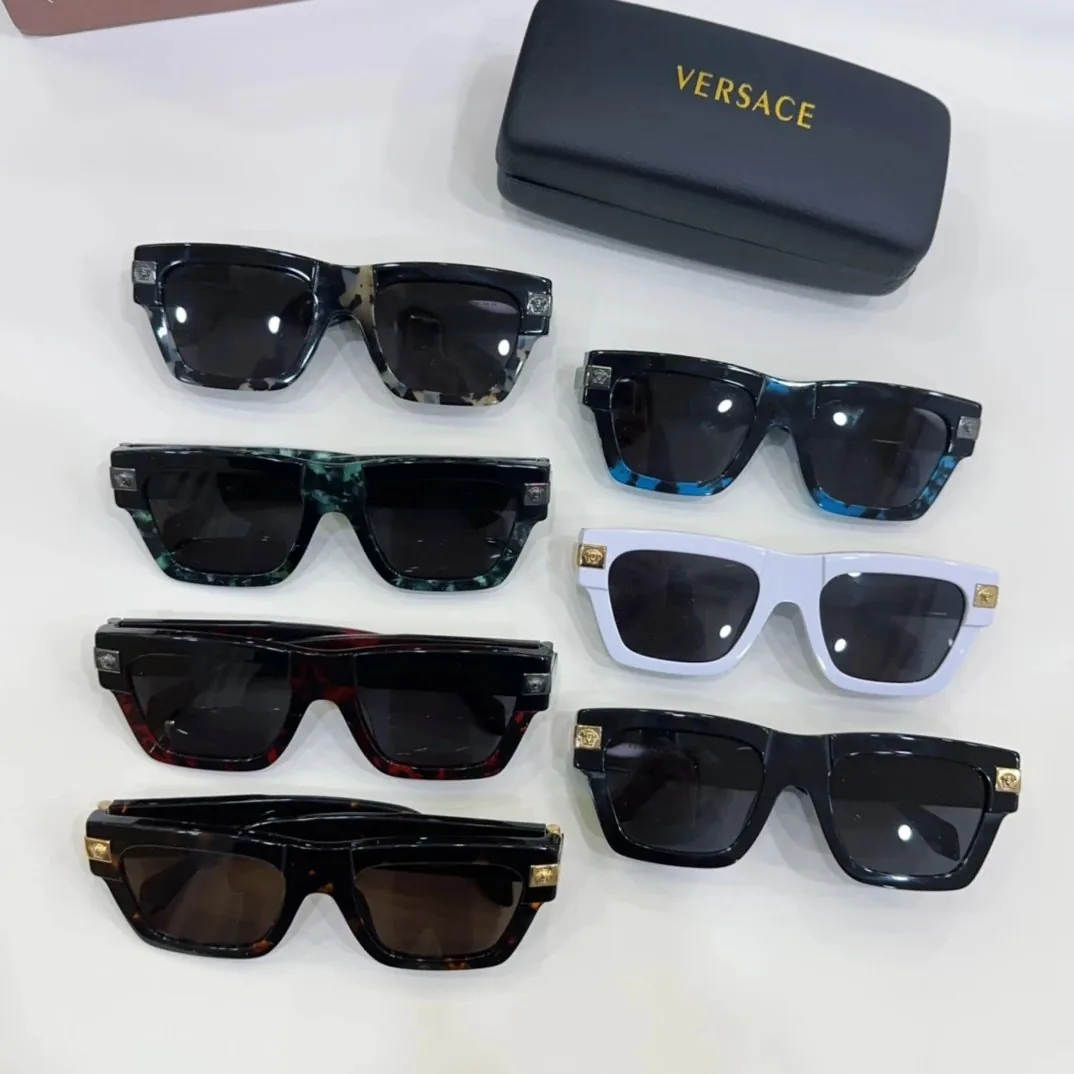 Versace Logo Square Sunglasses Black — Photo 2